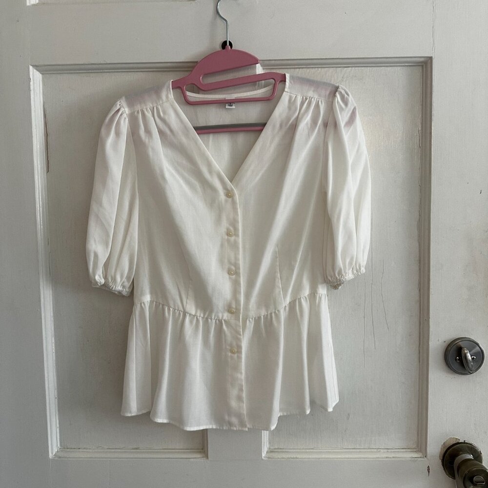 Uniqlo 1/2 sleeve Shirt (Never worn)
